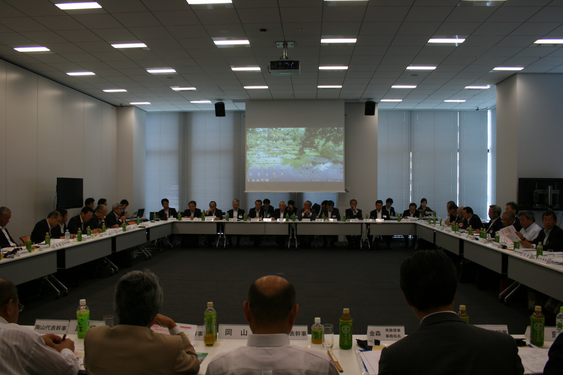 第1回西日本経済同友会代表者会議を開催、共同アピールを発表
