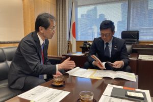 提言、で終わらない　～わが国の防災･減災体制の抜本的強化に向け手交･建議を展開～