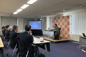 トヨタ博物館シニアキュレーター 布垣直昭氏 講演会「まわり回ってチカラになる文化 ～AI時代の超アナログの強み～」を開催